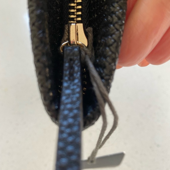 Country Road pouch bag. - Picture 5 of 7